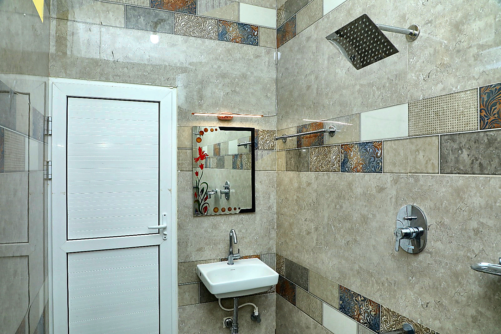 Attached Bathroom with Rain Shower & Sink - Hotel Priso Puducherry